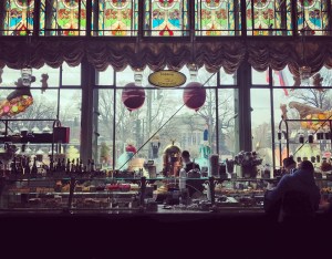 Yeliseyevsky Gastronom Saint Petersburg art nouveau counter and window
