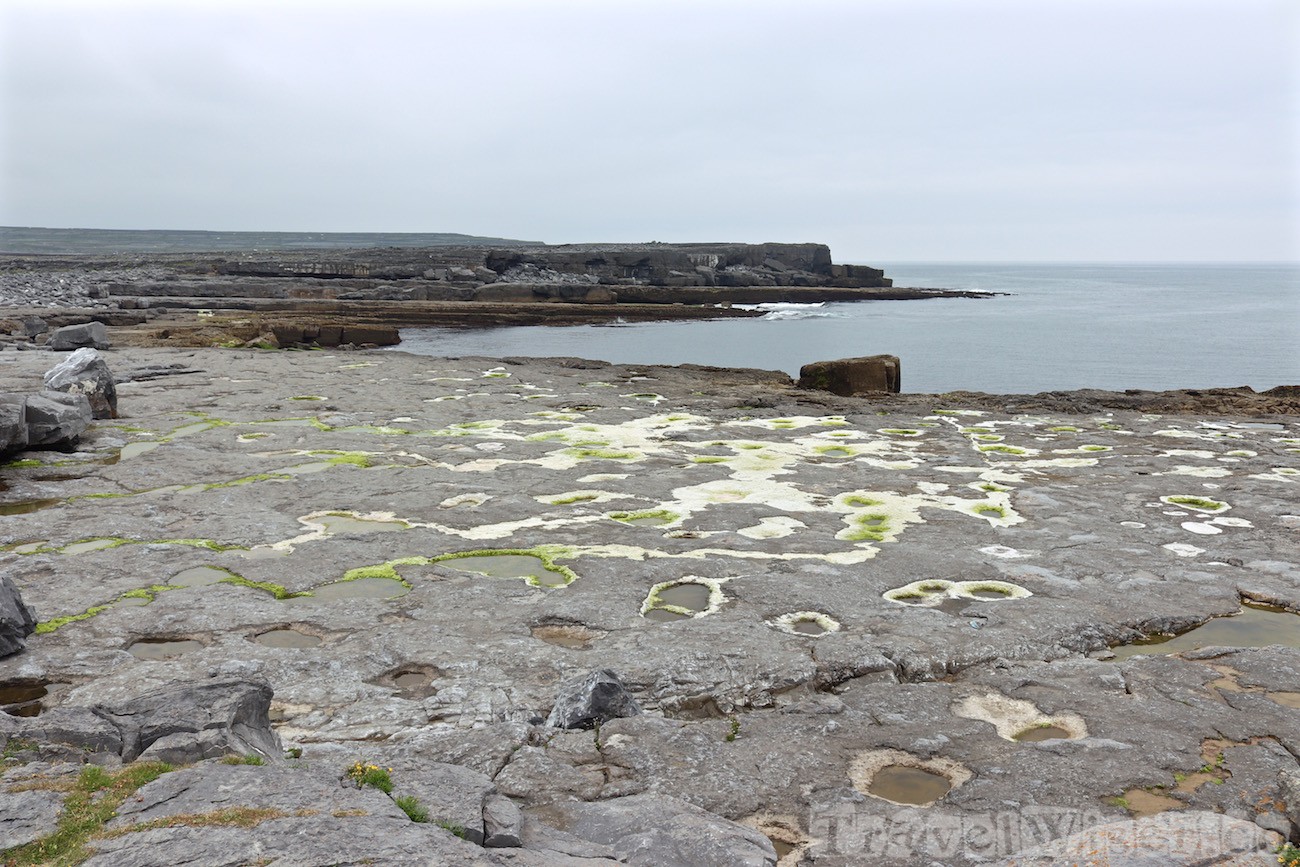 Inishmore coastline near the Wormhole