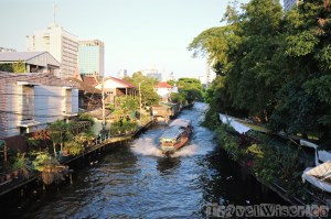 Ferry on Khlong Saen Saeb Bangkok