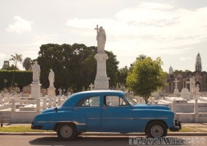 Classic car at the Necropolis Cristobal Colon Vedado